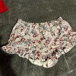 ⚠️LAST TWO MONTHS TO PURCHASE— Flower fringe shorts